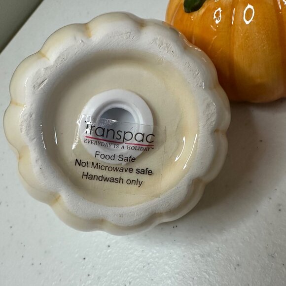 Small Ceramic Pumpkin Salt and Pepper Shakers Fall Autumn Decor White and Orange - Picture 5 of 8